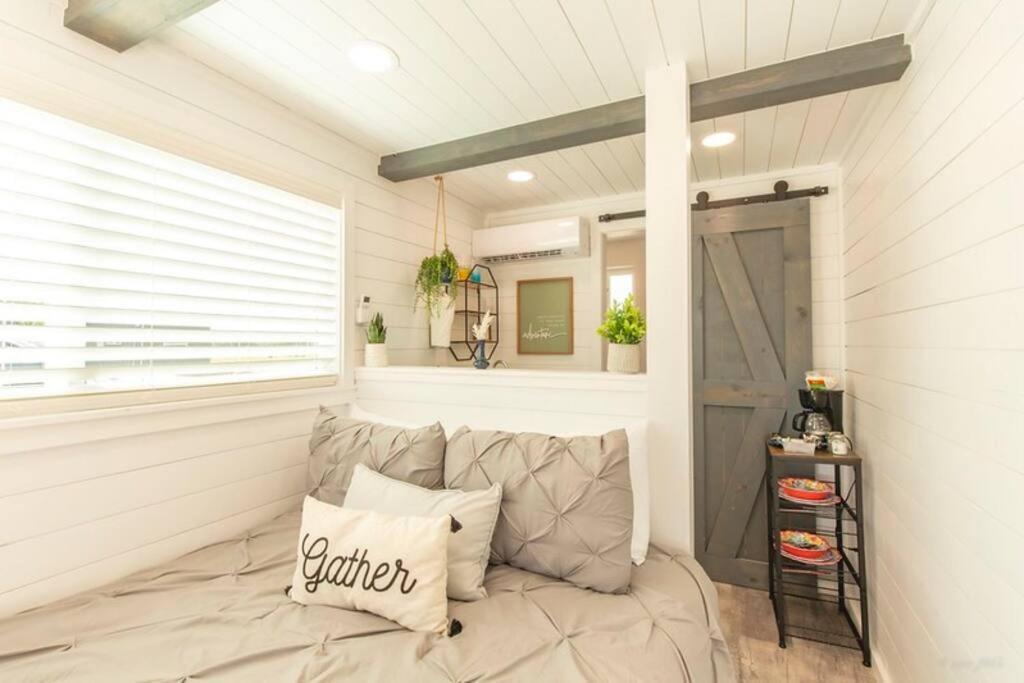 The Container Retreat @ 290 Wine Trail #10 Welcome Friends! Hye Eksteriør bilde